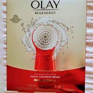 OLAY Regenerist Facial Cleansing Brush, NEW